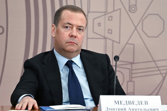 Ông Medvedev cảnh báo nguy cơ Ukraine mất thêm lãnh thổ