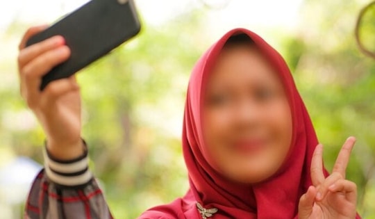 Người đàn ông tấn công vợ vì liên tục đăng ảnh tự sướng lên Facebook