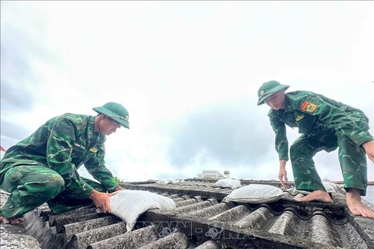 Bộ đội sẵn sàng lực lượng hỗ trợ nhân dân tại khu vực nguy cơ bị cô lập