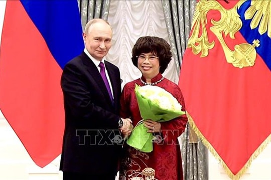 Nga trao tặng Huân chương Hữu nghị cho Anh hùng Lao động Thái Hương