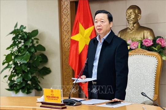 Phó Thủ tướng Trần Hồng Hà: Ứng phó bão số 13 trong 'tình trạng khẩn cấp hơn'