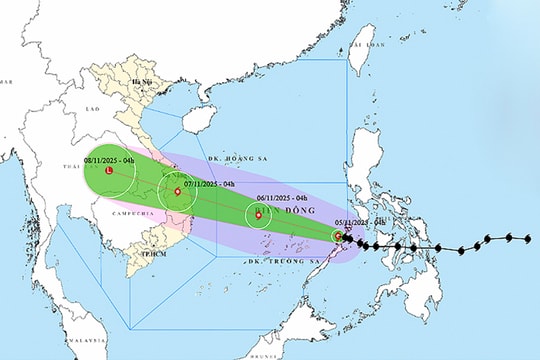 Thời tiết ngày 5/11: Bão Kalmaegi đi vào Biển Đông, có khả năng mạnh thêm