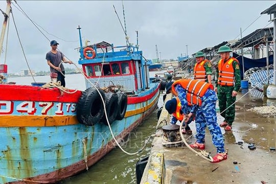 Bộ đội Biên phòng Đà Nẵng chạy đua với thời gian, chủ động ứng phó với bão