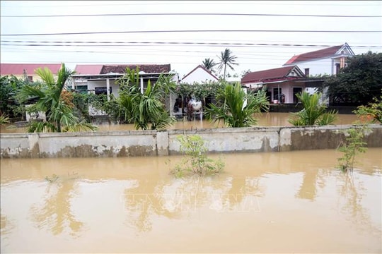 Chính phủ yêu cầu bố trí lực lượng sẵn sàng ứng phó với bão số 13