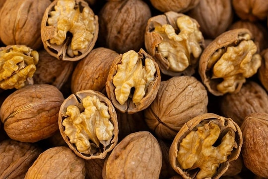 Ba lợi ích sức khỏe nổi bật từ hạt óc chó