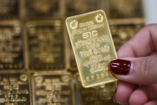Mỗi lượng vàng giảm hơn một triệu đồng
