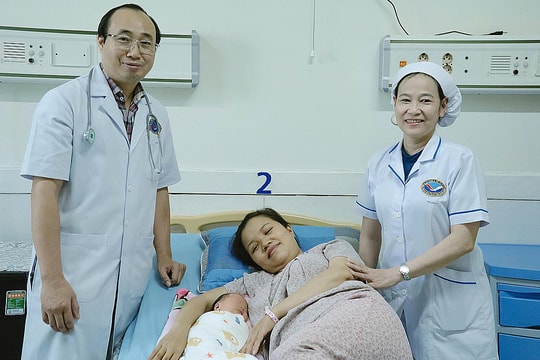 Ca sinh của sản phụ mang nhóm máu chỉ 0,1% người Việt có