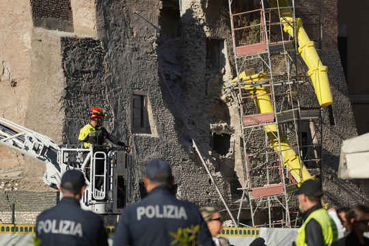 Nga, Italy đấu khẩu liên quan vụ tháp Rome bị sập