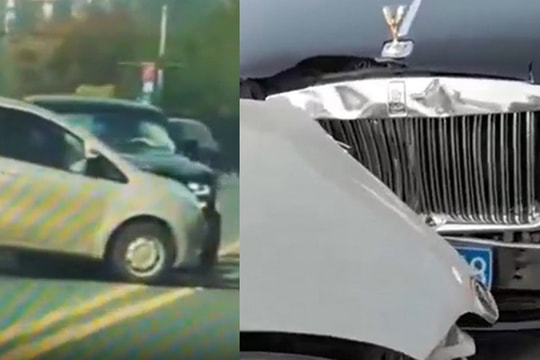 Ôtô cắt ngang đường đâm bẹp đầu xe Rolls-Royce