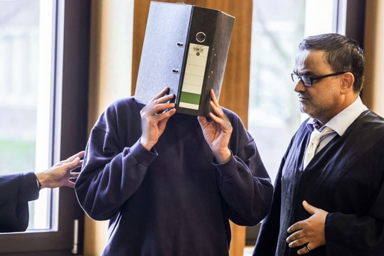 Đức tuyên án tù chung thân y tá sát hại 10 bệnh nhân