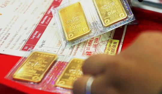 Đề xuất áp thuế 0,1% với giao dịch vàng miếng, đồng USD lên mức cao nhất 3 tháng