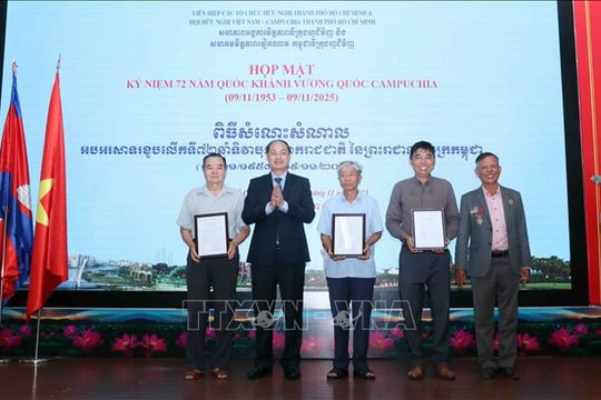 Củng cố, phát triển tình hữu nghị truyền thống Việt Nam - Campuchia