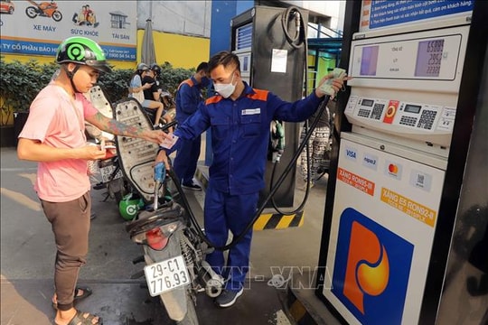 Giá các loại xăng giảm nhẹ trong kỳ điều hành chiều 6/11