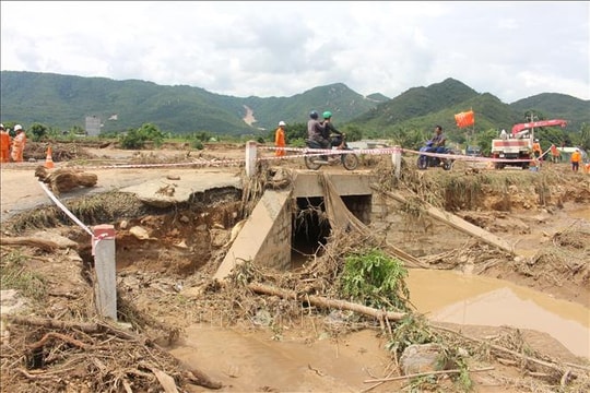 Lâm Đồng chú trọng an toàn hồ đập, chủ động ứng phó cơn bão số 13