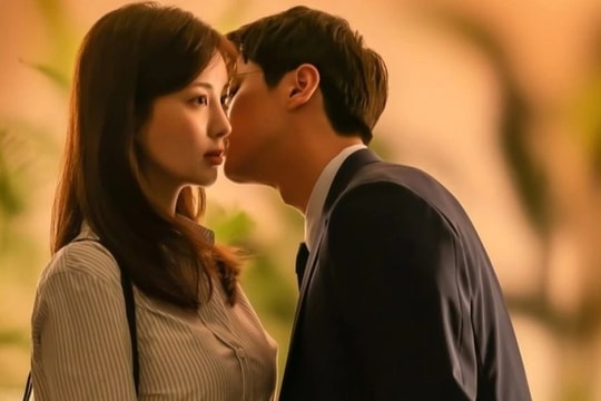 Nhận chiếc vòng cổ 40 triệu đồng, tôi tự nhiên muốn chia tay bạn trai ngay