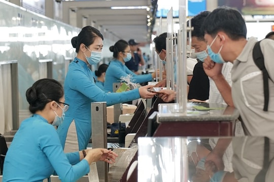 Cục Hàng không yêu cầu dùng cân hành lý xách tay 'đúng chuẩn'