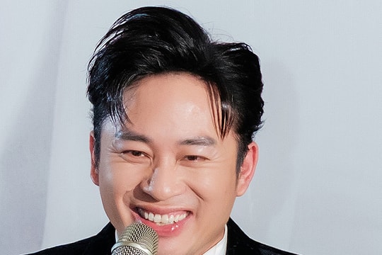 Tùng Dương ra đĩa than về nhạc xưa