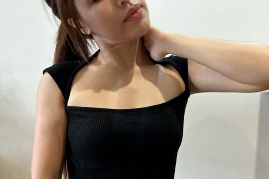 Cổ vai gáy 'kêu cứu' sau 9 tiếng mỗi ngày trước màn hình