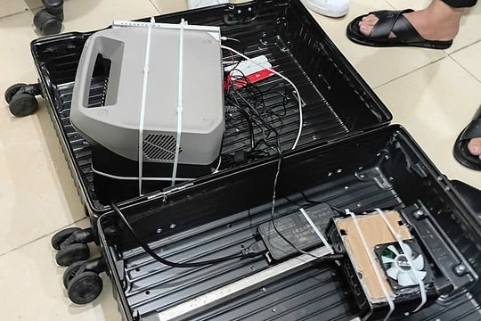 Phát hiện trạm BTS giả đựng trong vali du lịch