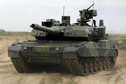 Đức điều xe tăng Leopard 2 tối tân đến sát Nga
