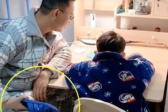 Thách thức khi phạt tiền cha mẹ ép con học