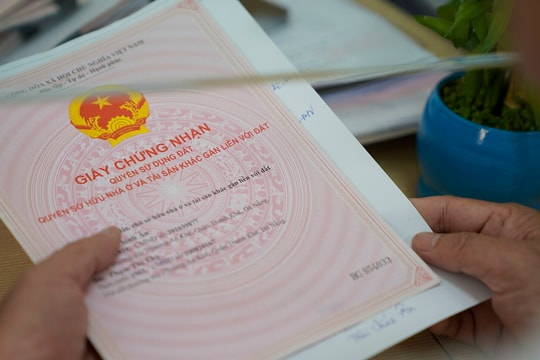 Đề xuất phạt đến 1 tỷ đồng nếu chủ đầu tư chây ì làm sổ hồng cho cư dân