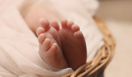 Phát hiện bé gái bị sát hại tại nhà, bà ngoại bị bắt