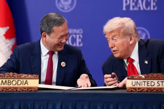 Mỹ dỡ bỏ lệnh cấm thương mại quốc phòng với Campuchia