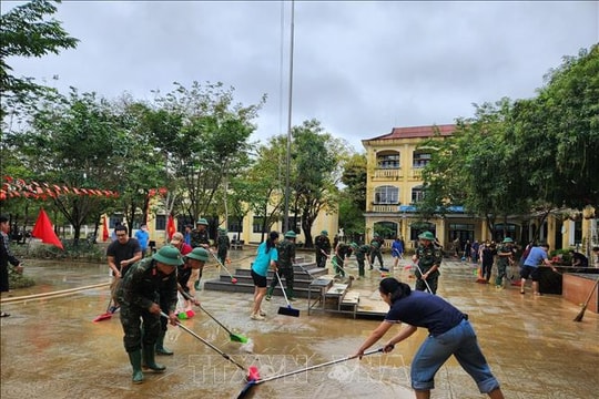 Nhịp sống bình thường dần trở lại tại Huế sau lũ