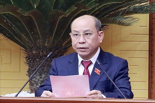 Ủy ban Thường vụ Quốc hội ban hành nghị quyết về công tác cán bộ