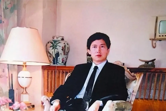 Cuộc đời bi kịch của 'tỷ phú ăn bám'