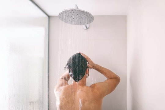 Tác hại của việc tắm lâu hơn 10 phút