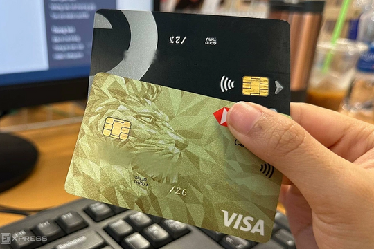 Mỗi người nên có bao nhiêu thẻ tín dụng?