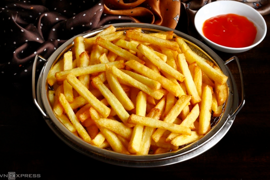 Những món không nên ăn uống trước khi ngủ