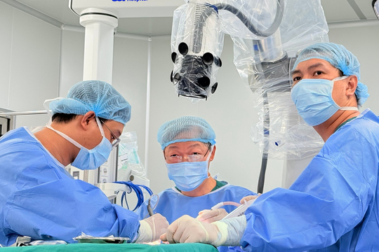 Liệt lưỡi do u não, từ Mỹ về Việt Nam phẫu thuật bằng robot