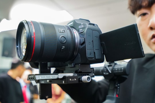 Canon EOS R6 Mark III - máy ảnh quay chụp giá 72 triệu đồng