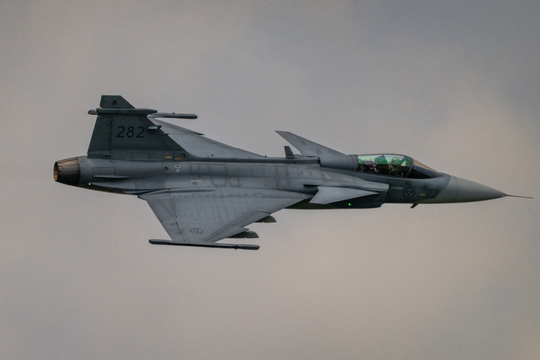 Thụy Điển nêu cách giúp Ukraine mua tiêm kích Gripen