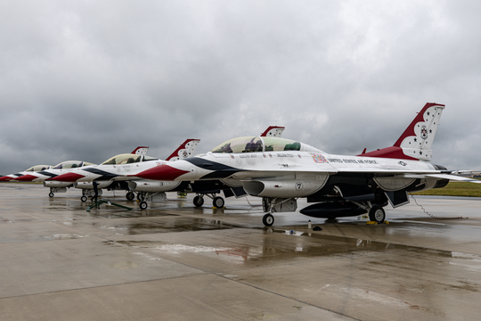 Nhiều người tại căn cứ Mỹ nhập viện vì 'gói hàng chứa bột trắng'