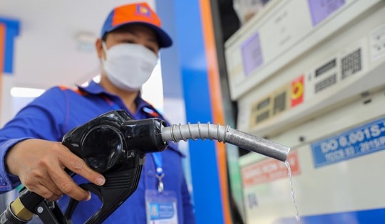 Thị trường chứng khoán kiểm tra vùng hỗ trợ 1.640, thí điểm thị trường tài sản mã hóa