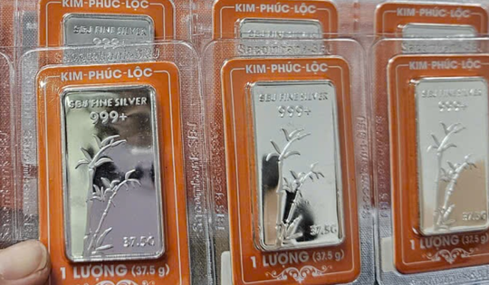 Giá bạc hôm nay 7-11: Hai thương hiệu lớn biến động ngược chiều