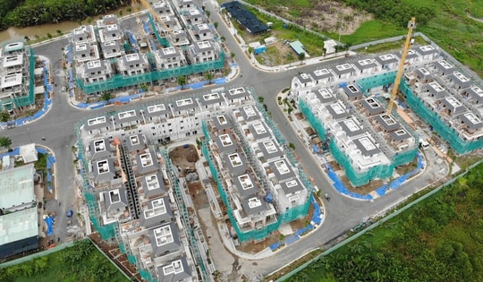 Phó Chủ tịch Nhà Khang Điền tặng mẹ 17,7 triệu cổ phiếu