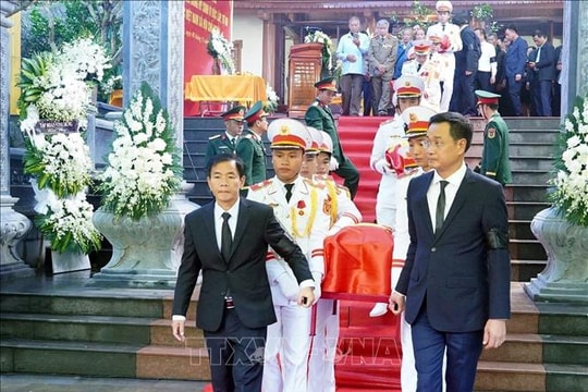 Truy điệu, an táng hài cốt các liệt sĩ hy sinh tại Hang Tám Cô