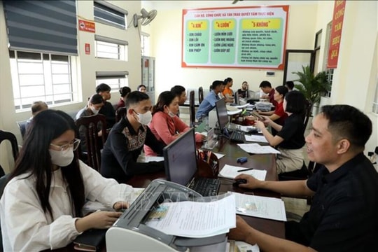 Khoảng 56% nhiệm vụ đã được Trung ương phân cấp, ủy quyền cho địa phương thực hiện