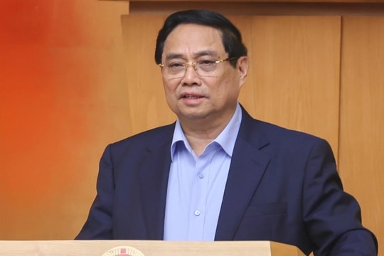 “Thiên tai, bão lũ liên tiếp kéo dài, ảnh hưởng nặng nề đến người dân”