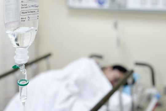 Số người nhập viện sau ăn bánh mì lên hơn 80, nghi do khuẩn Salmonella