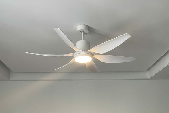 Bốn mẫu quạt trần tiết kiệm điện