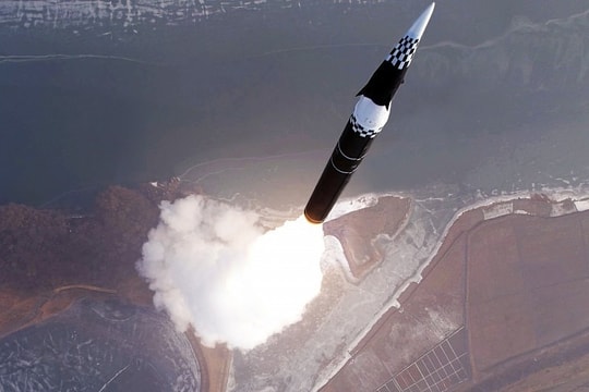 Hàn Quốc nói Triều Tiên phóng thử tên lửa đạn đạo