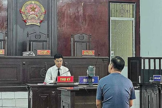 Hơn 6 năm bị cáo buộc 'vu khống sếp công an'