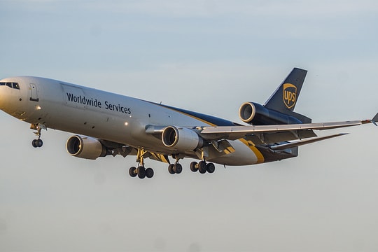 Hãng vận tải Mỹ đình chỉ dòng MD-11 sau tai nạn làm 14 người chết