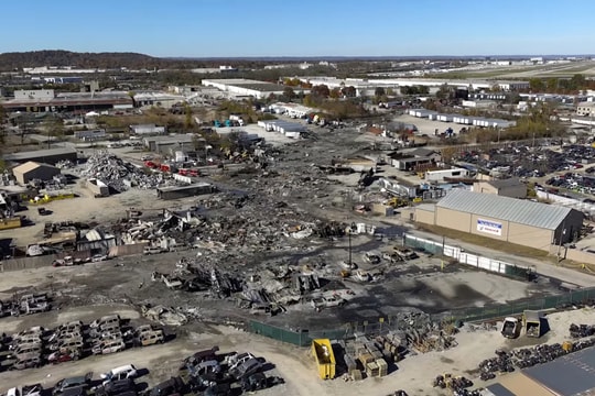 Chuông báo động liên tục kêu trước khi máy bay chở hàng Mỹ rơi